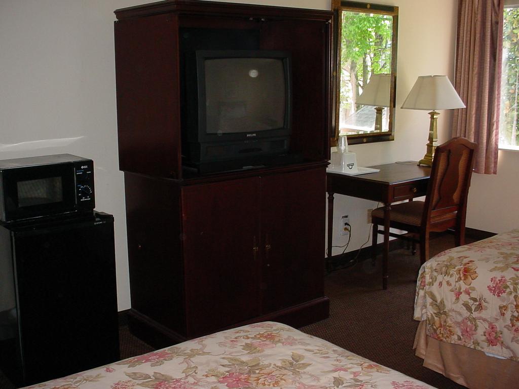 Rodeway Inn มอนต์โกเมอรี ห้อง รูปภาพ